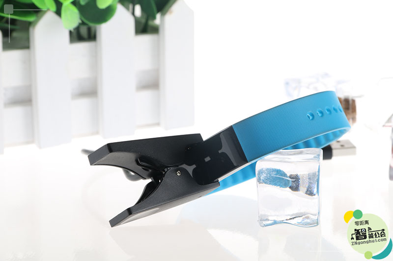 低价手环到底是不是出来搅局的？ 智能公会