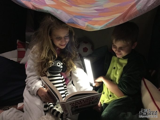 超级方便！这个护眼灯哪里都能用 智能公会