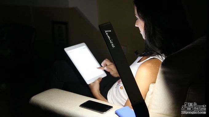 超级方便！这个护眼灯哪里都能用 智能公会