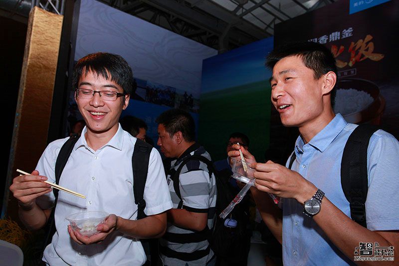 一场首映礼邀请函，电影票，粮票…是几个意思？ 智能公会