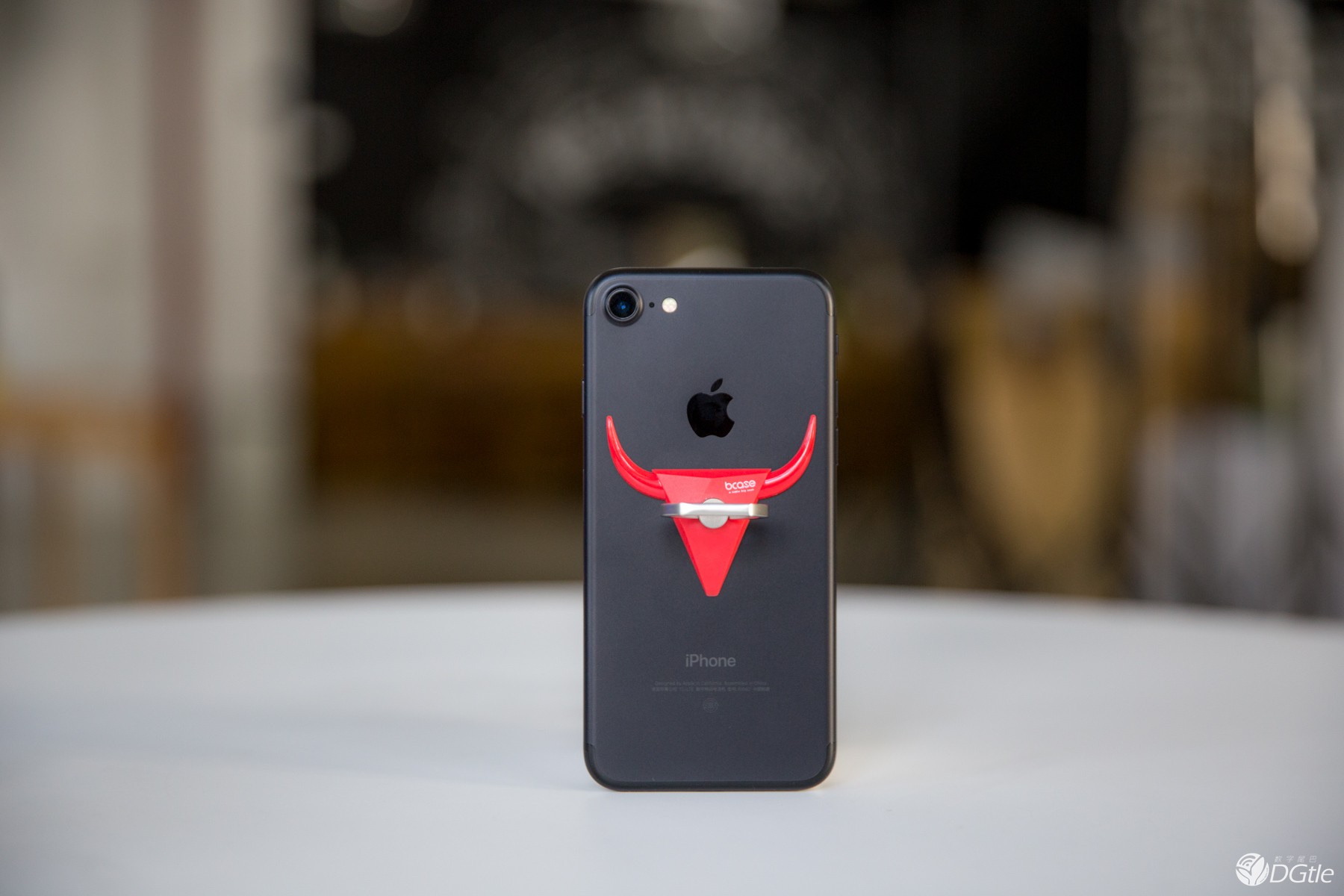 手滑星人的救星  bcase公牛手机指环支架 智能公会