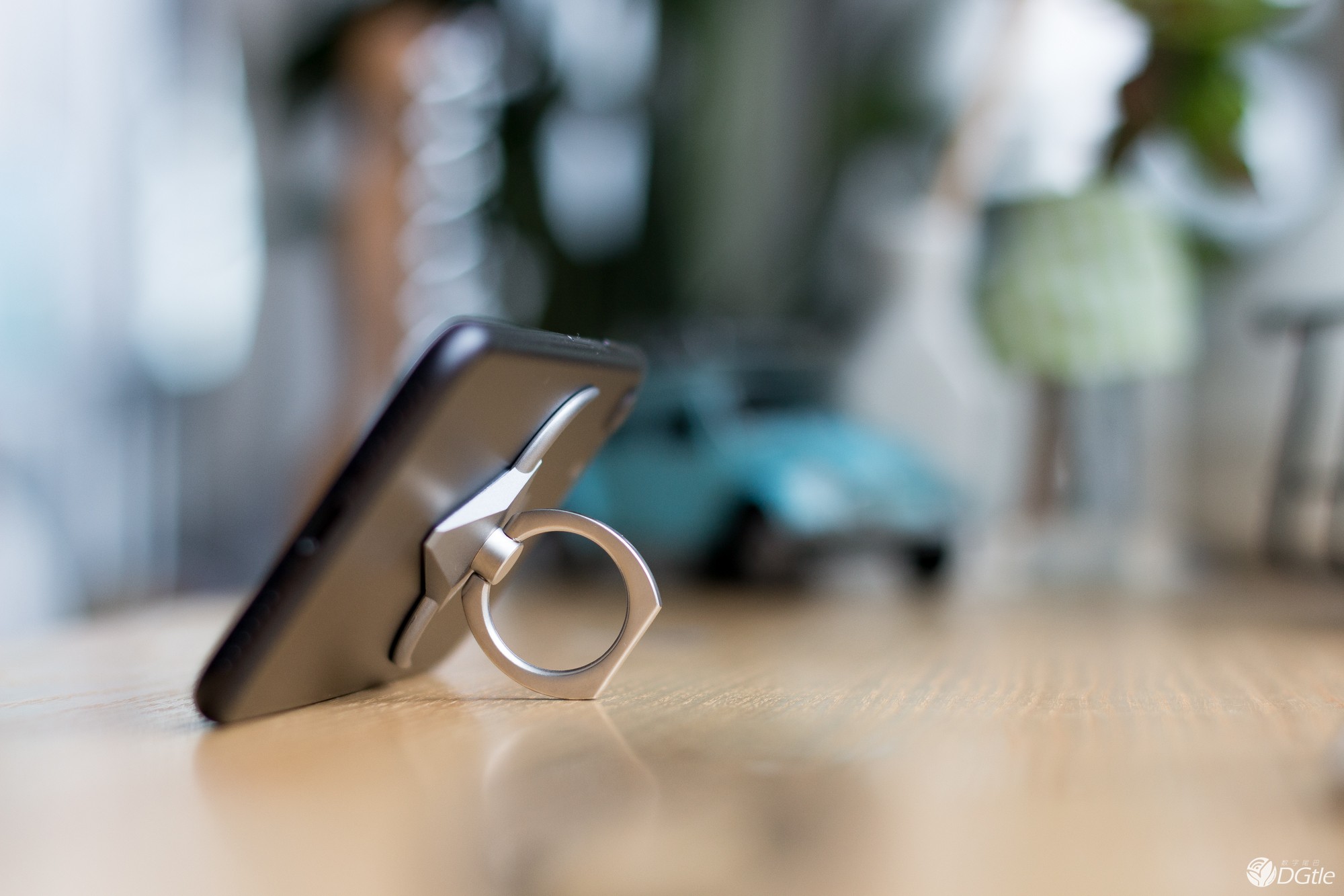 手滑星人的救星  bcase公牛手机指环支架 智能公会