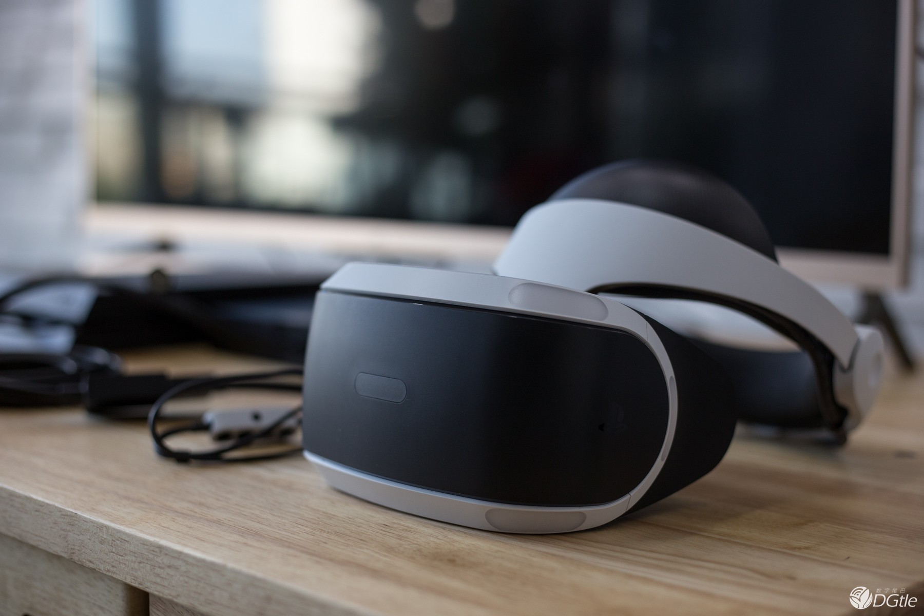 一面理想 一面现实  PlayStation VR深度体验 智能公会