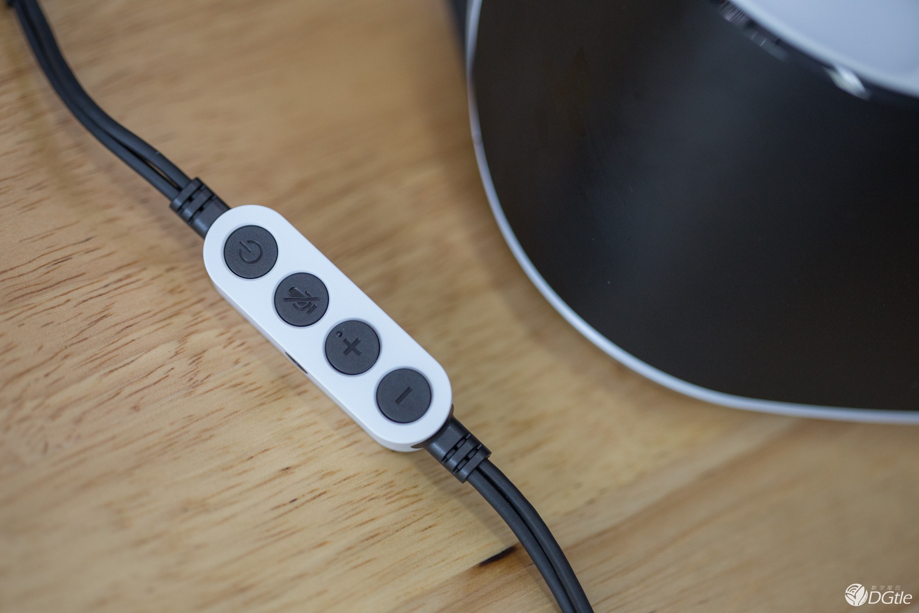 一面理想 一面现实  PlayStation VR深度体验 智能公会