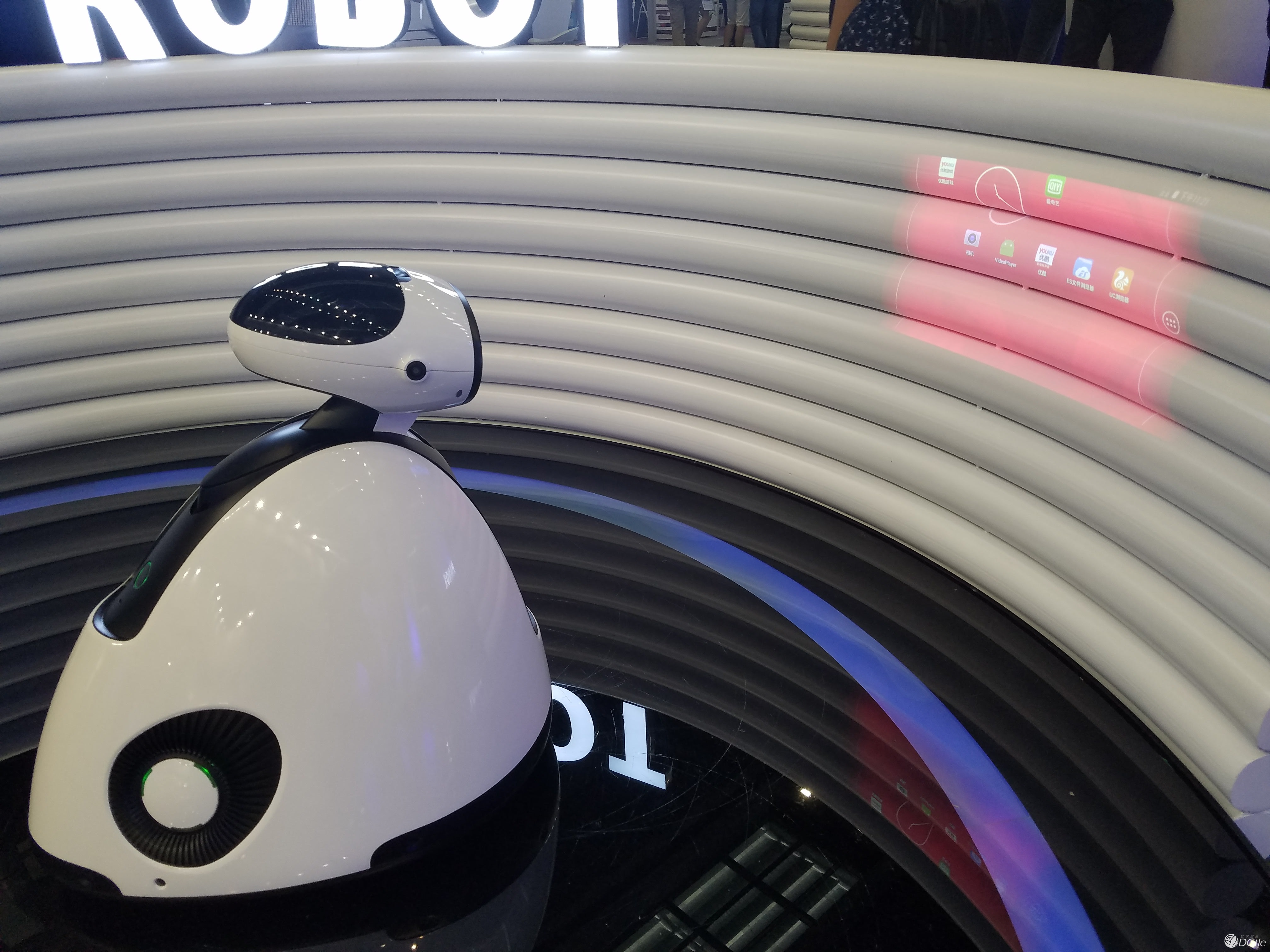 智能机器人管家能干啥？Focalmax给出了自己的答案 智能公会