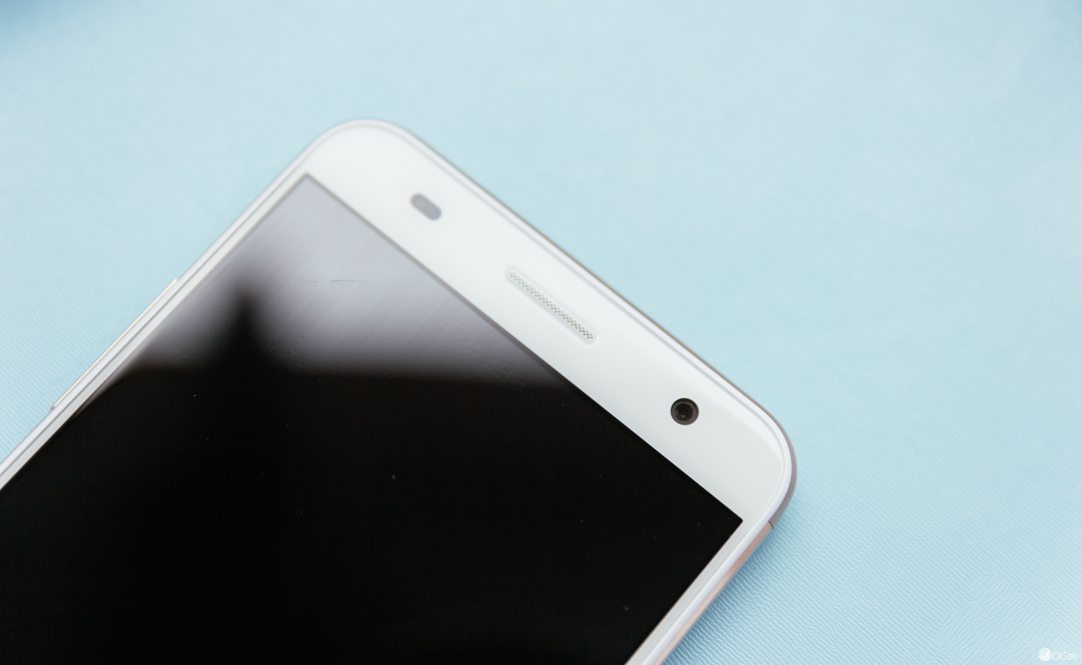  中兴小鲜4 也许是目前最实用的语音手机 智能公会