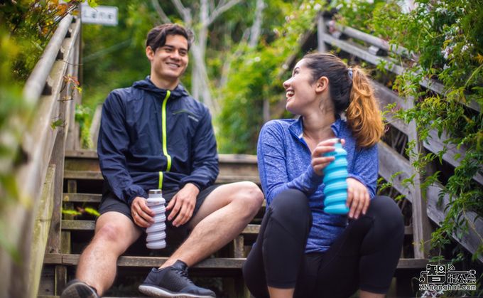 太神奇！一款可长可短 随意变化的便携水壶 智能公会