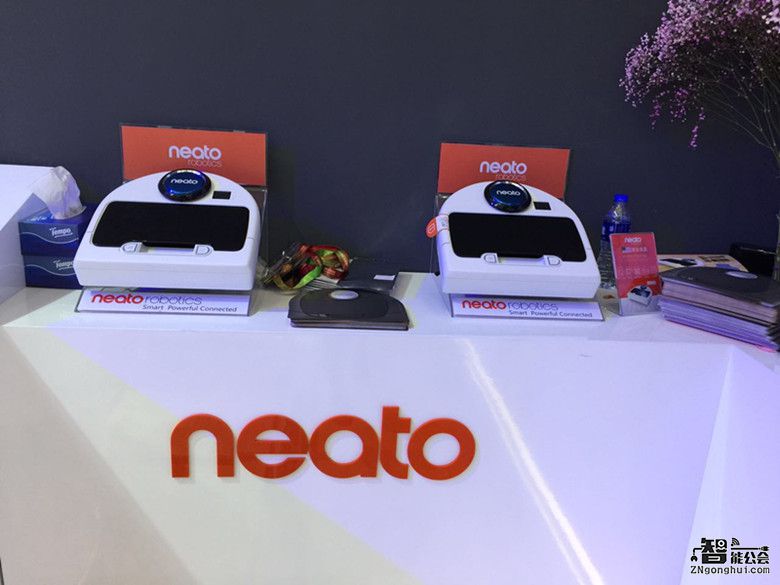 [AWE]懒人最爱~Neato智能扫地机器人 智能公会