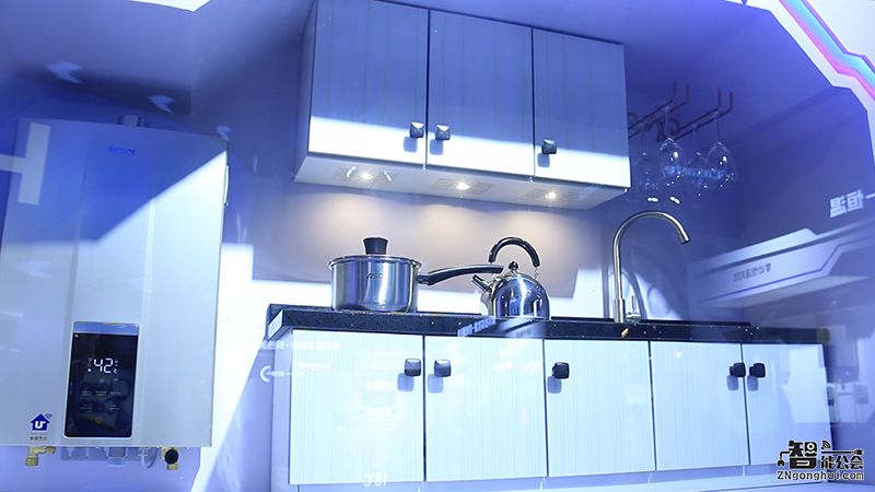 双气安防热水器有啥用？这个危险实验千万别尝试 智能公会