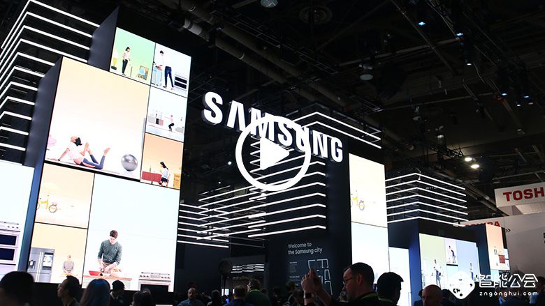 家庭的娱乐中心 三星Family Hub冰箱开启语音交互生活 智能公会