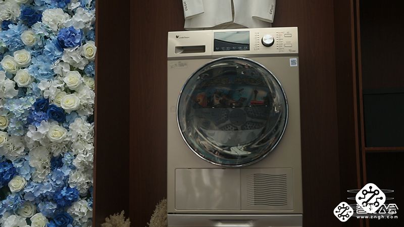 首创免熨干衣机  小天鹅黑科技创新升级 智能公会