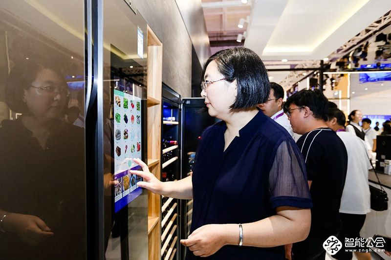 海尔2018SINOCES现场搭建成套“智慧家”展全场景定制生活 智能公会