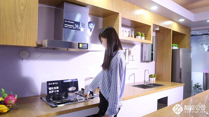 当开启指纹锁那一刻 用心来体验智慧家庭的美好生活 智能公会