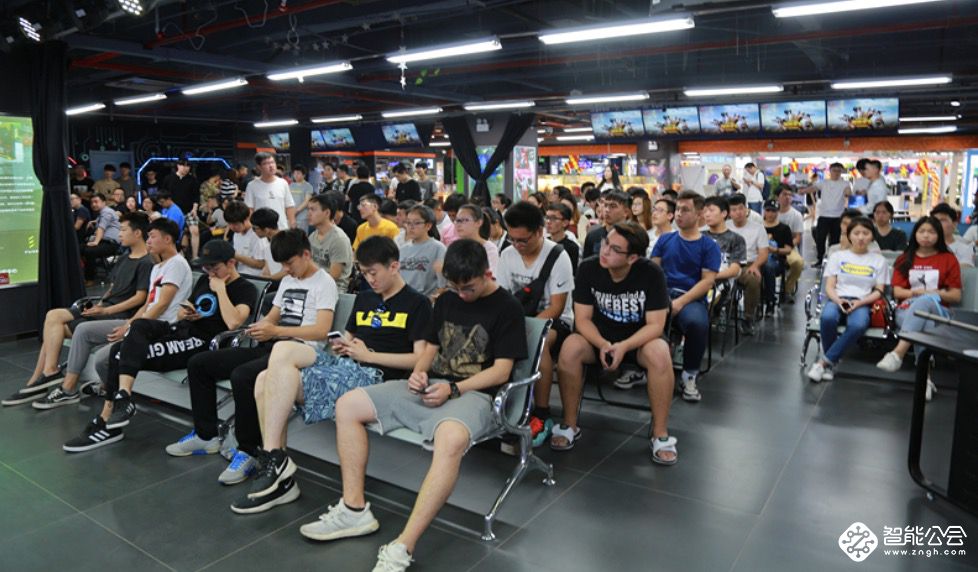 隐藏在京城西北角的游戏部落 堪比职业联赛的竞技平台 智能公会