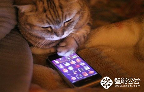 无线充电的新高度，这绝对是一件增强幸福感的生活小物 智能公会