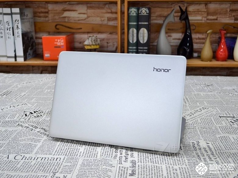 光做手机还不够还要做电脑 荣耀magicbook能俘虏你吗 智能公会
