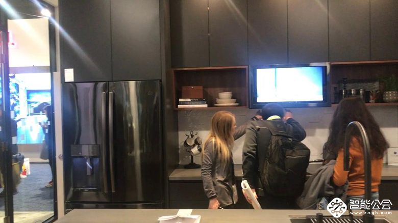 首台搭载亚马逊助手的冰箱 揭秘到底有什么过人之处 智能公会