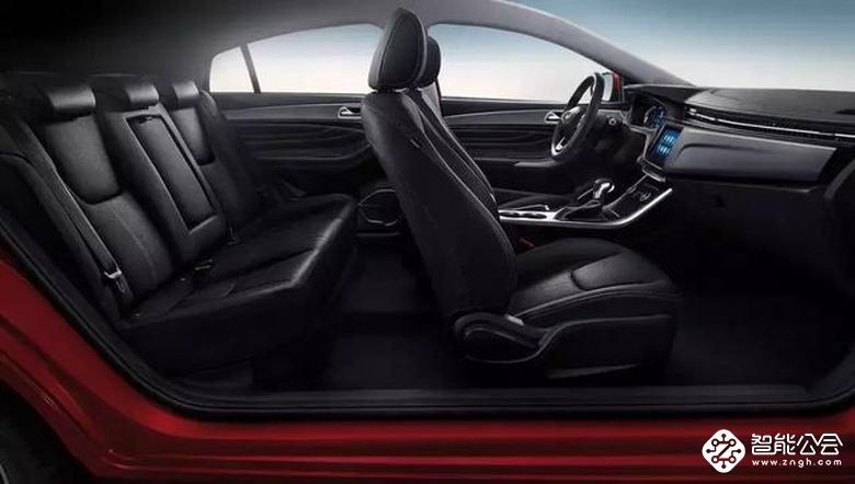 找到能够让人心动的小惊喜——试驾奇瑞全新艾瑞泽5 智能公会