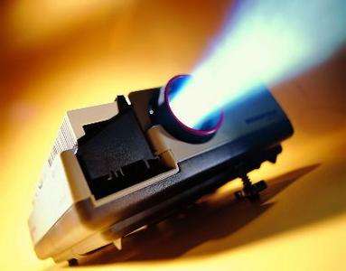 不要去电影院了，在家给自己造一个巨幕私人影院吧 智能公会