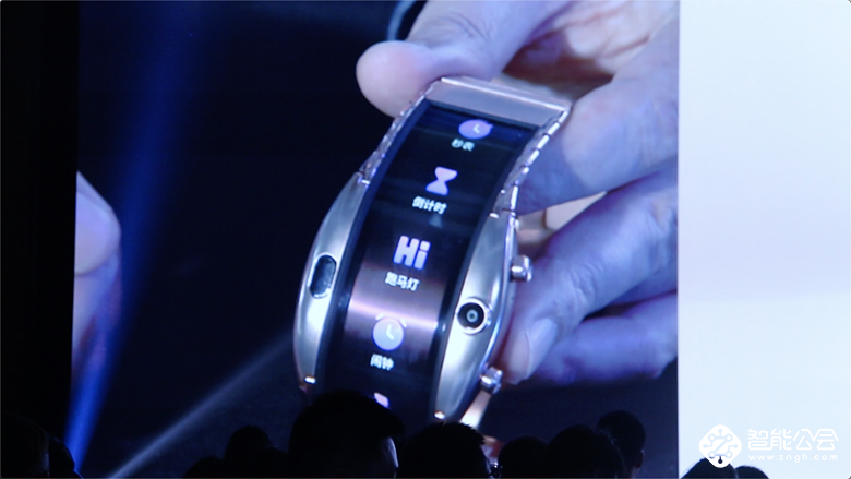 所爱隔山海 如何理解努比亚α的设计理念？ 智能公会