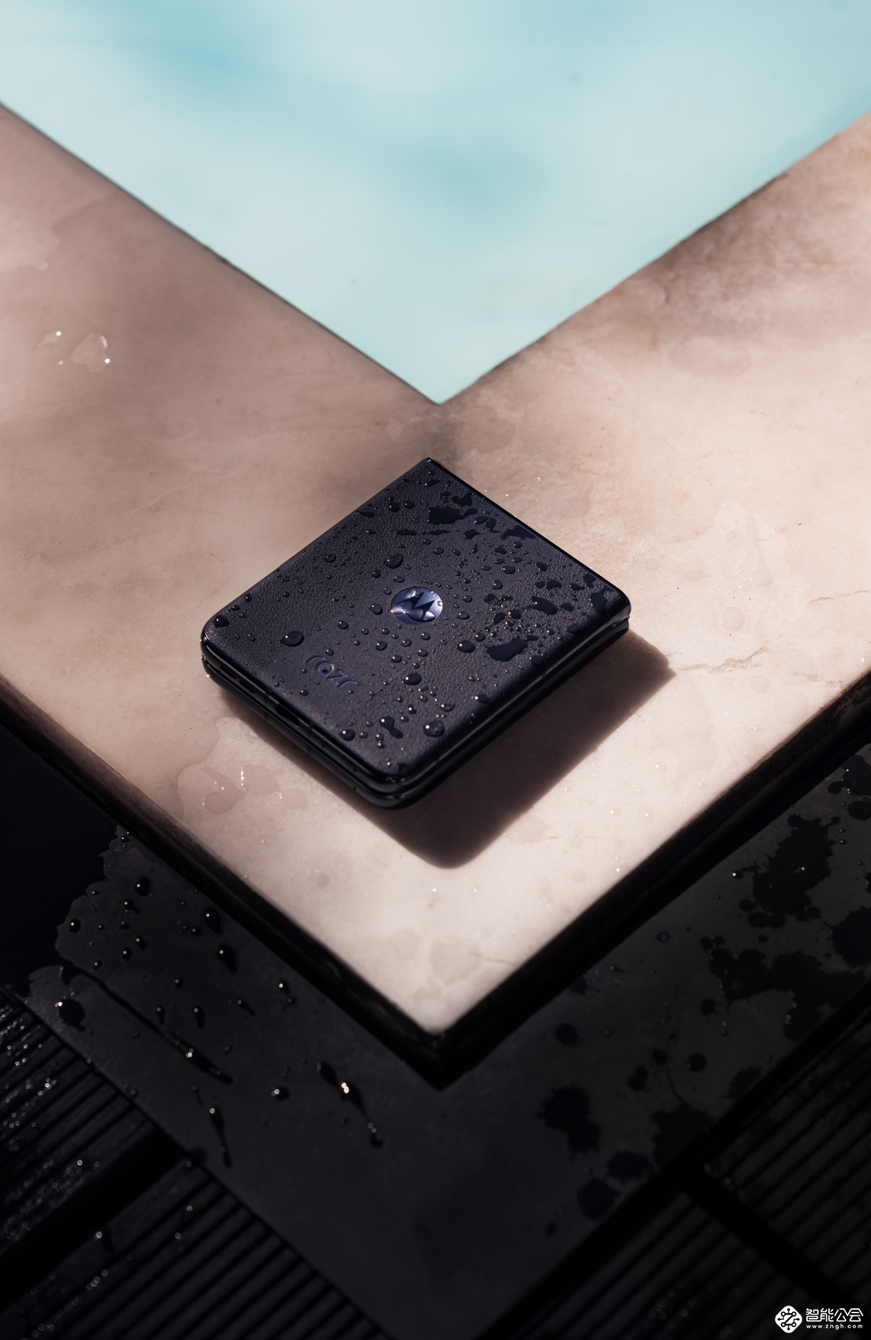 联想moto razr登顶双十一榜单最热卖小折叠 智能公会