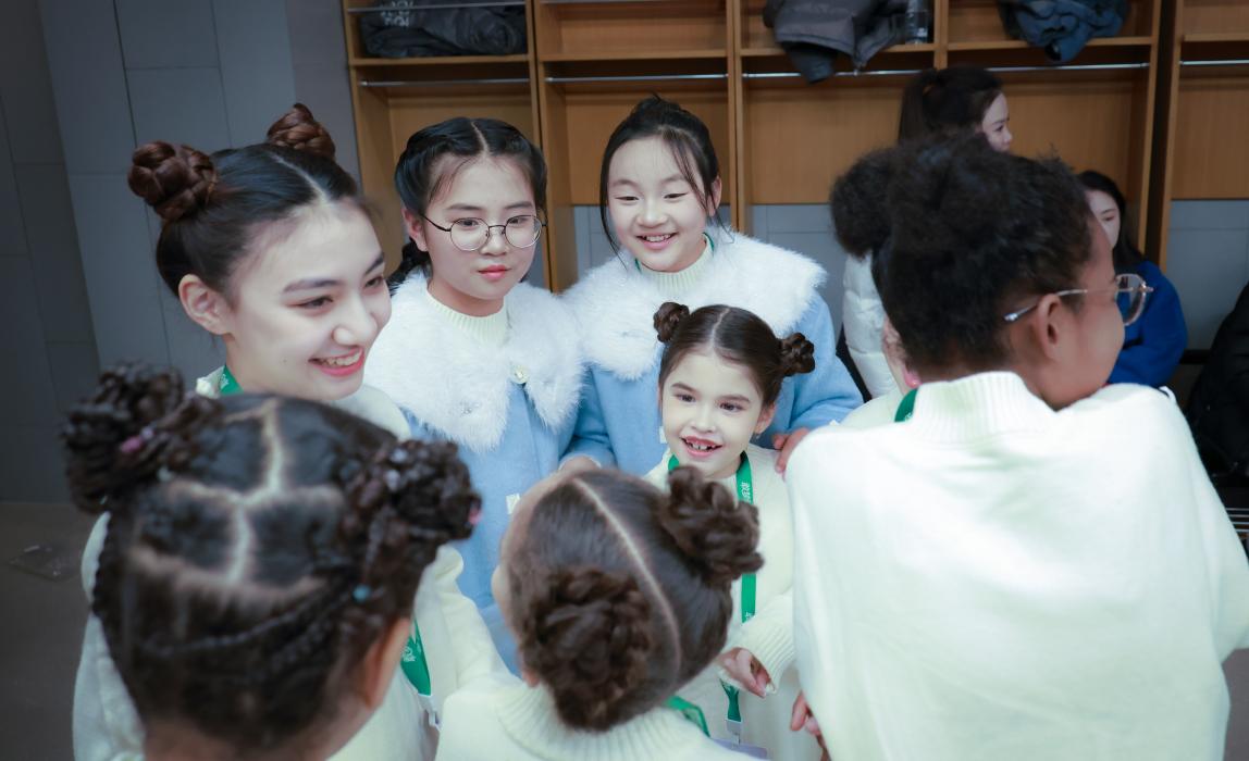 俞浩慈善基金会开展“看见更大的世界·音乐少年”公益活动 助力云南弥勒学子唱响梦想之声 智能公会